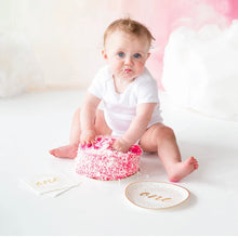 Load image into Gallery viewer, Milestone Onederland Gold Dessert Plate