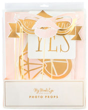 Load image into Gallery viewer, Bride to Be Photo Props